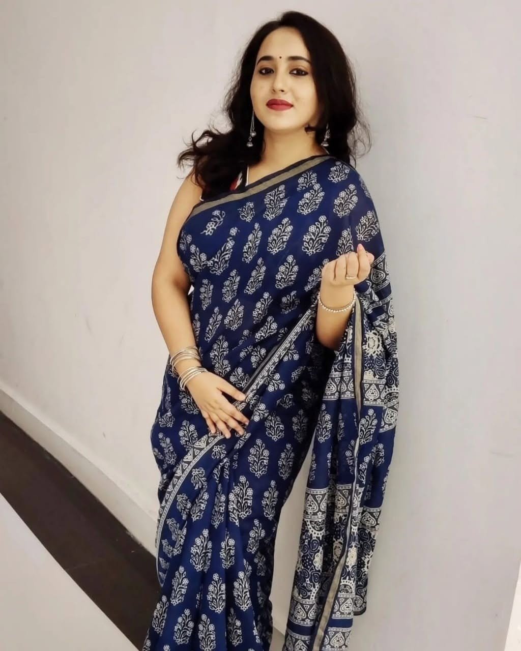 Chennai high profile VIP call girl available full certified service
