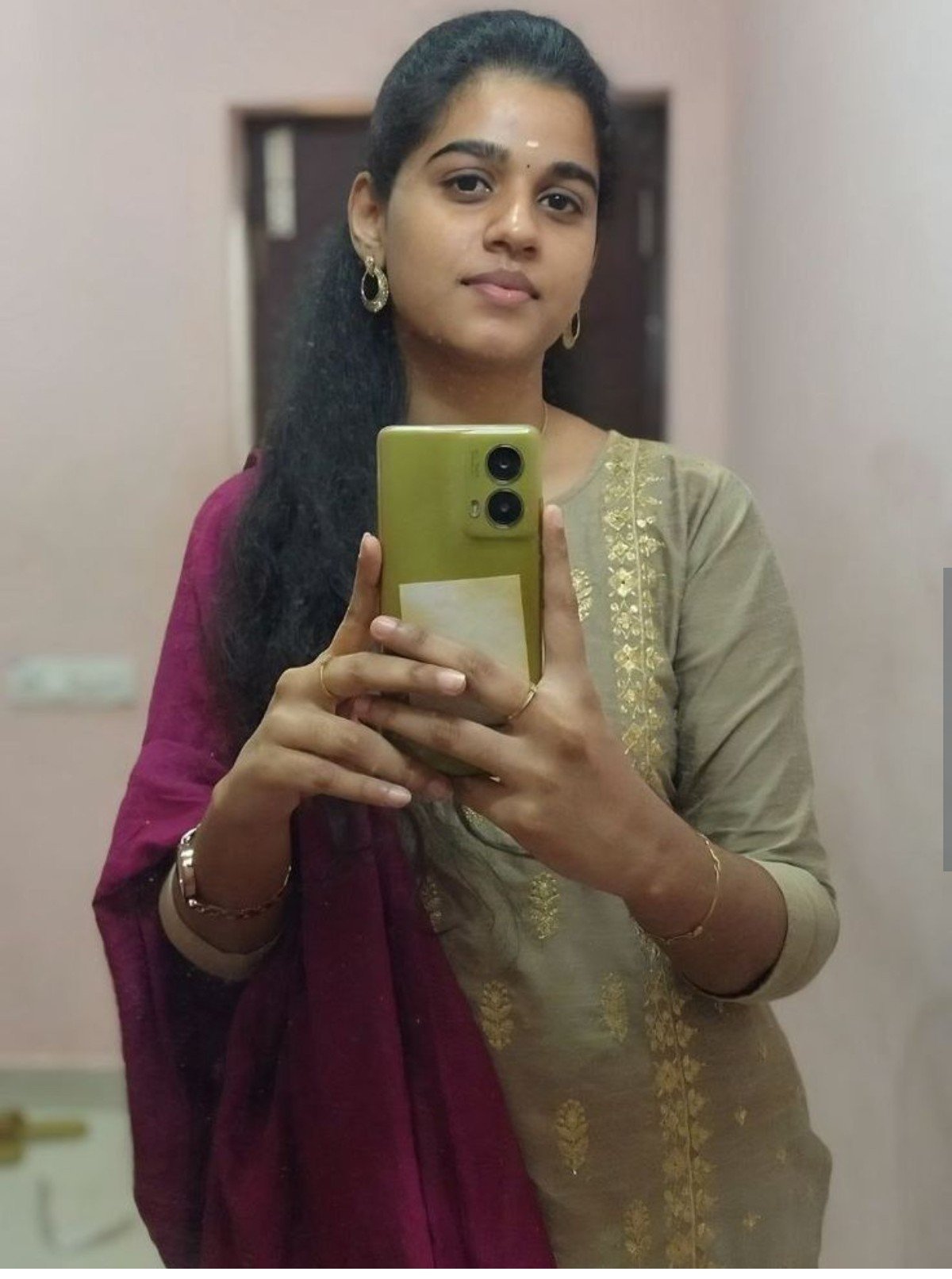Hi Ananya_Iyer__.24/7♻️ Service Available Home Services🫦 Hotel 🏨