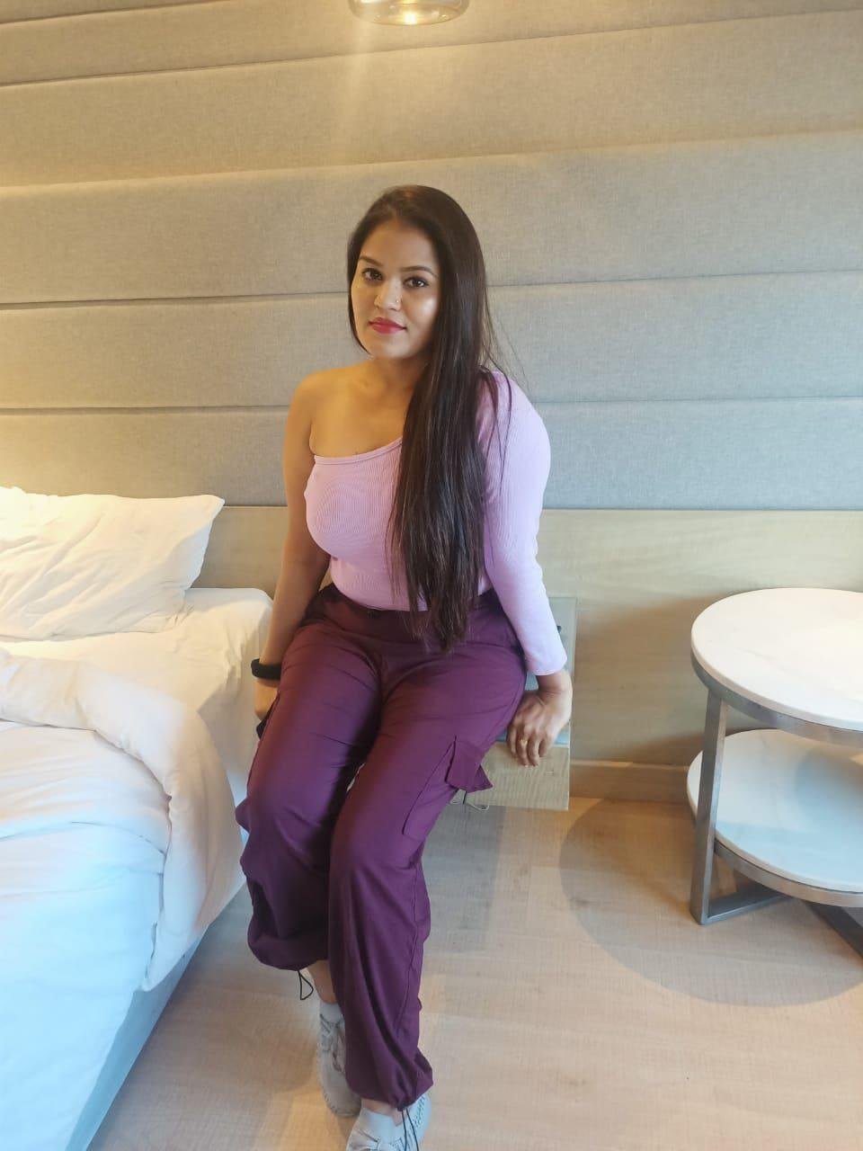 Pune vip 5 high profile indipendent Coll girl service availab.