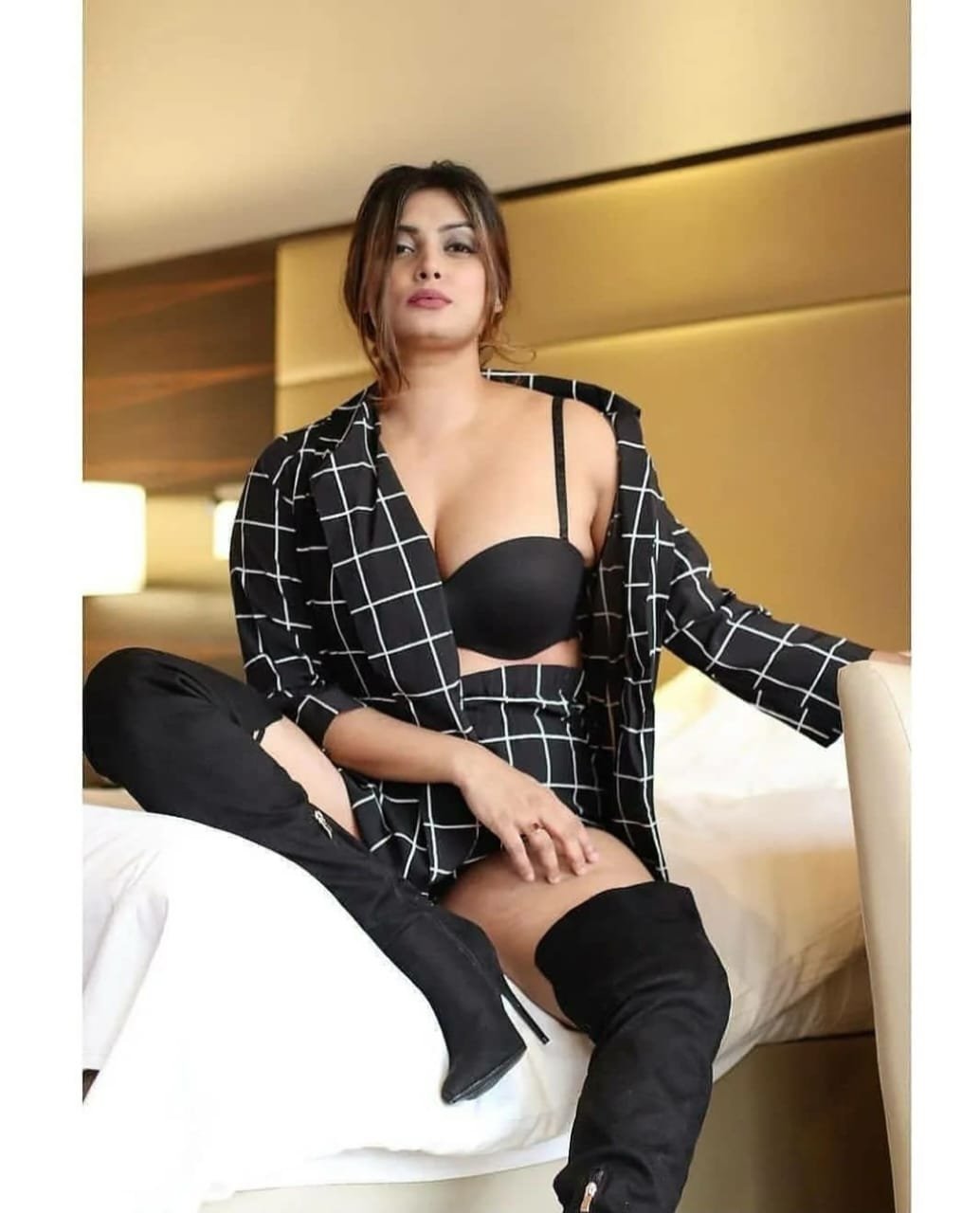 No advance no booking full payment service time okay sir,,,....